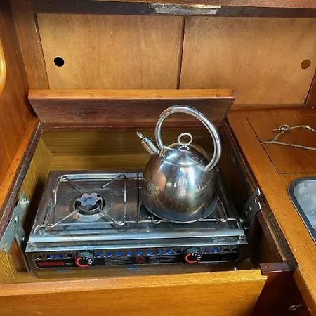 Tekne Charming Houseboat